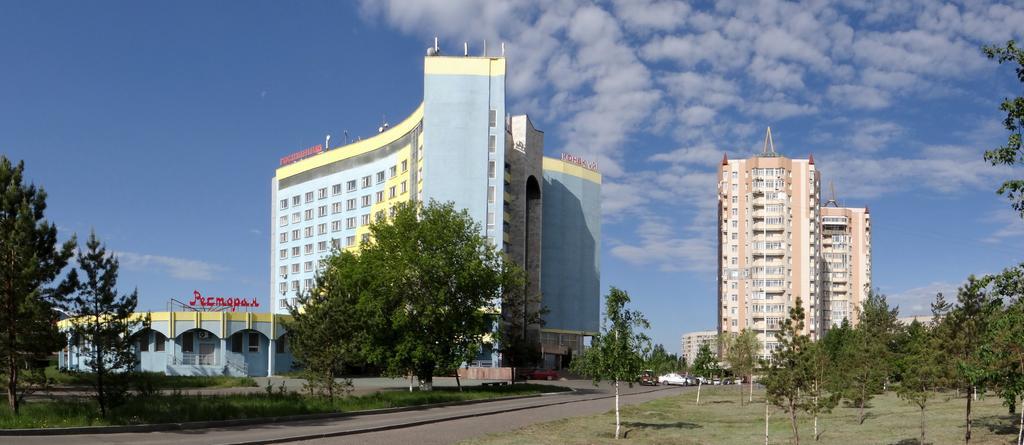 Отель Sary Arka Павлодар Экстерьер фото